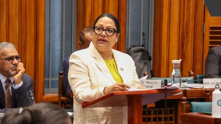 Kumar calls for Radrodro to be replaced if he cannot resolve teachers’ pay issues